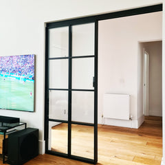 <p>The complete set includes doors with toughened safety glass, a sliding system of 4m, small bottom guides.</p>